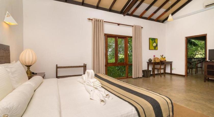 Roman Lake Ayurveda Boutique Resort Ahungalla Zewnętrze zdjęcie