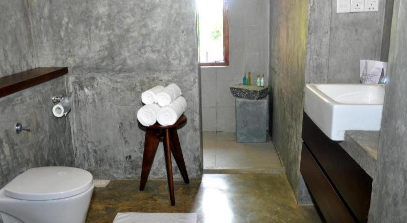 Roman Lake Ayurveda Boutique Resort Ahungalla Zewnętrze zdjęcie
